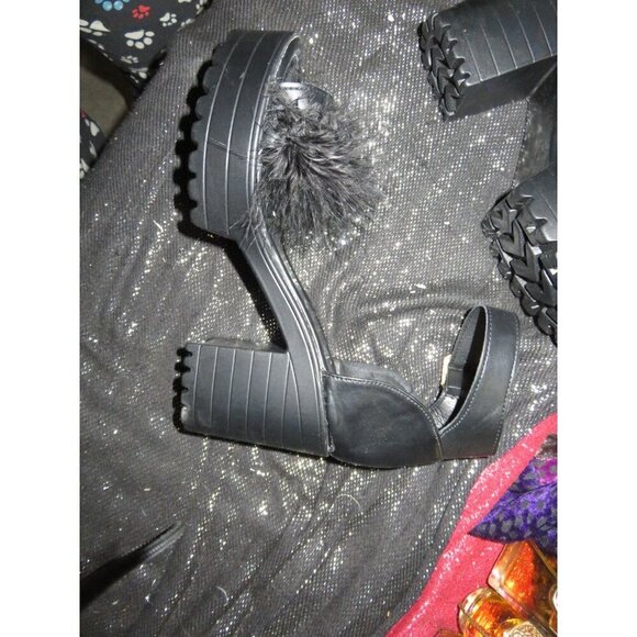 Chunky Platform Ankle buckle Feather embellished heels size 41 or US 9 - Picture 9 of 14